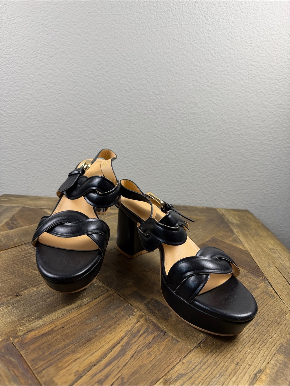 Size 9 Coutgo Black Twisted-Strap Platform Sandals with Chunky Heel